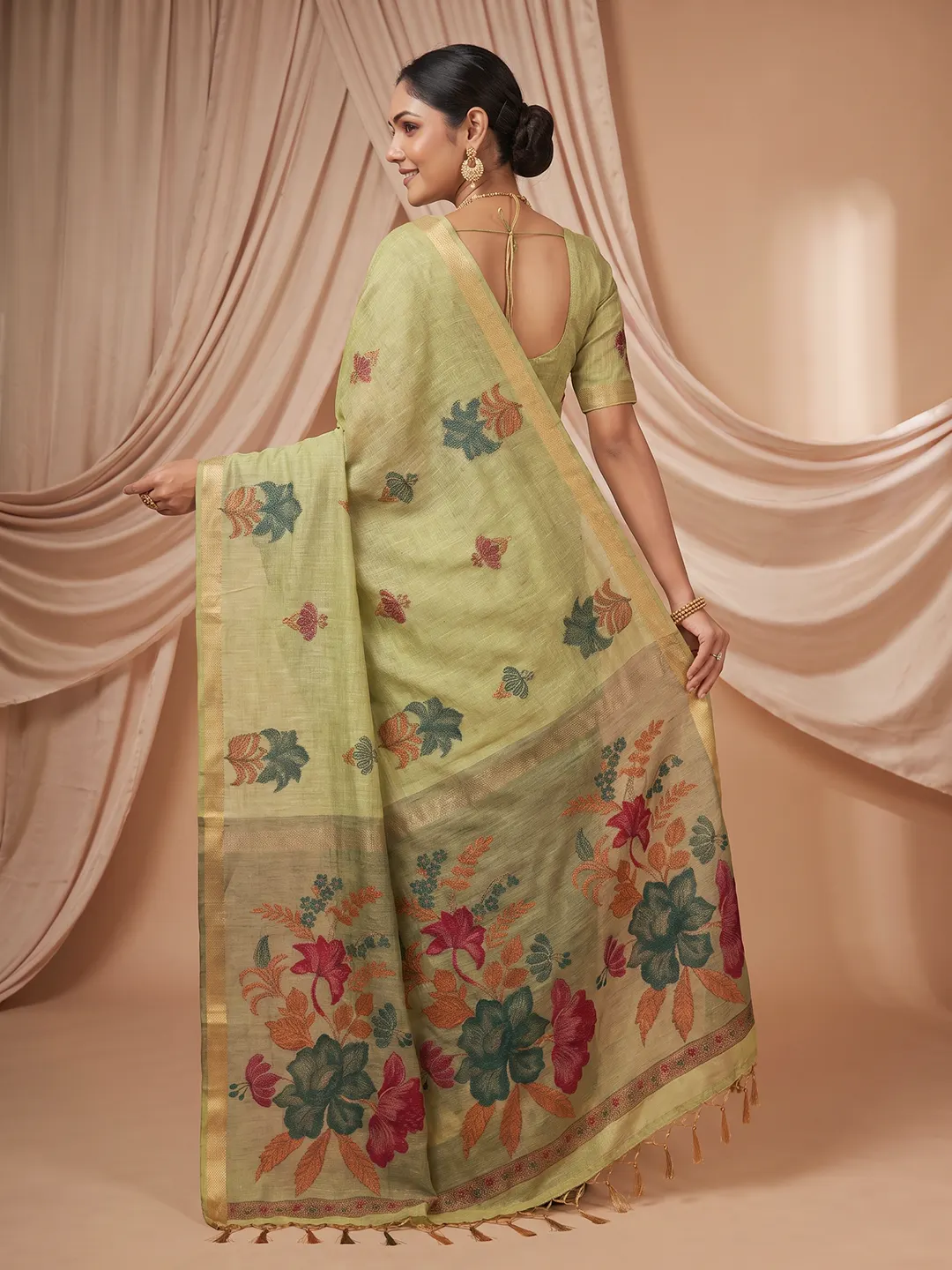 Green Handloom Saree for Women | Beautiful Floral Traditional Style Sarees - Image 3
