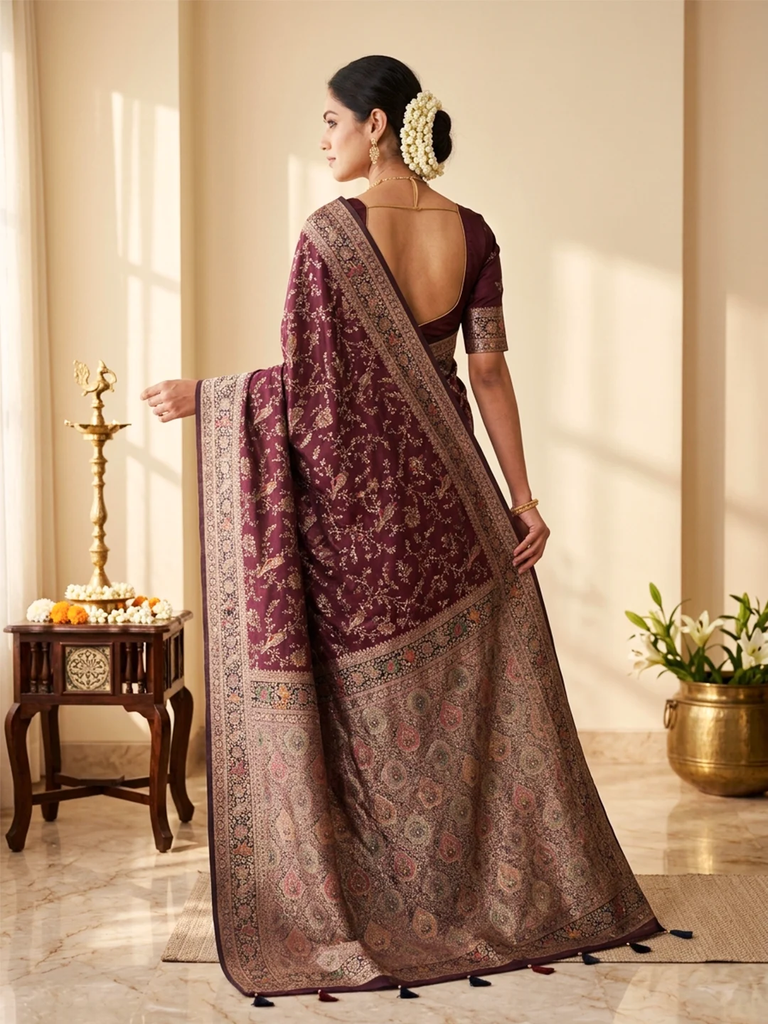 SAARVIYA Maroon Floral Printed Saree for Women with Bird Motif and Designer Pallu - Image 2